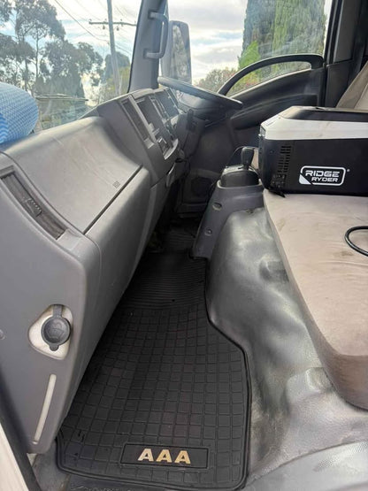 Isuzu npr nqr nmr 2008+ floor mats